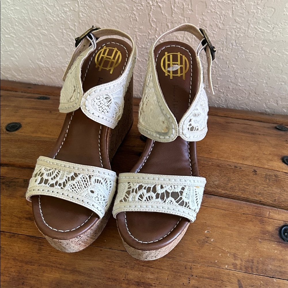 House of Harlow 1960 Lace Wedge Sandals | 8.5 | Cream and Tan - Picture 8 of 9
